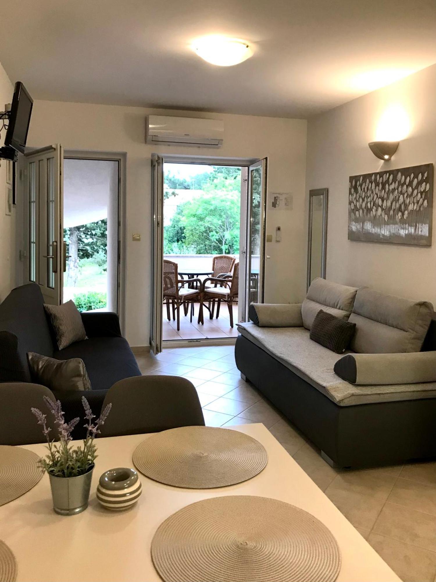 Apartmani Samec Novalja Dış mekan fotoğraf