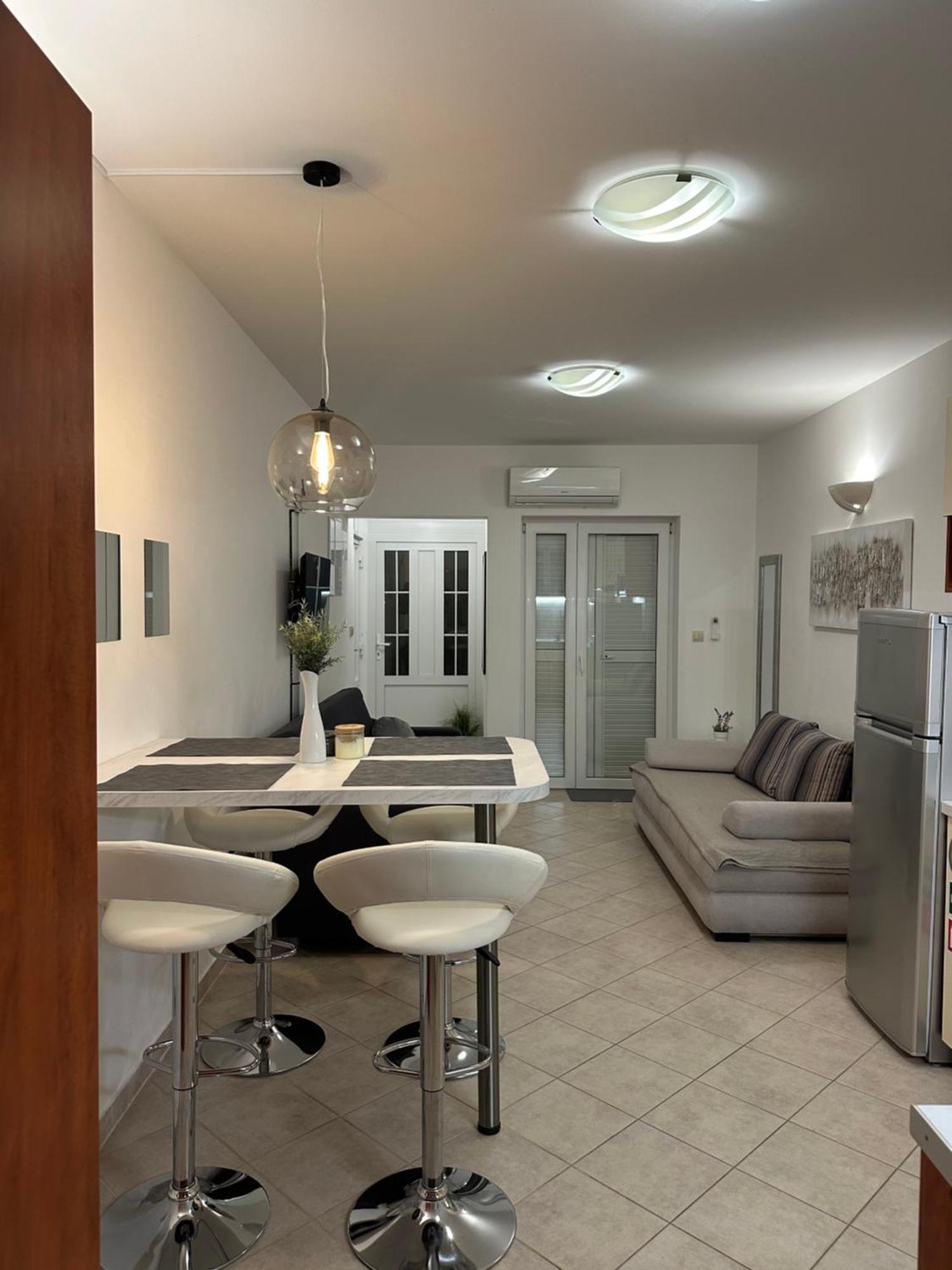 Apartmani Samec Novalja Dış mekan fotoğraf