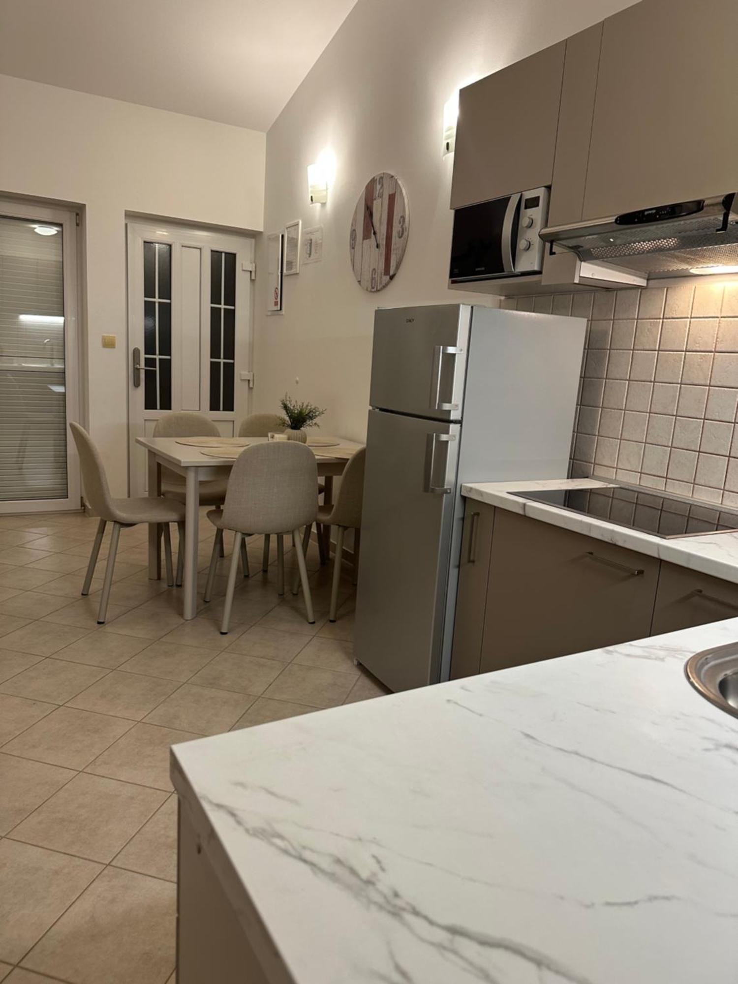 Apartmani Samec Novalja Dış mekan fotoğraf