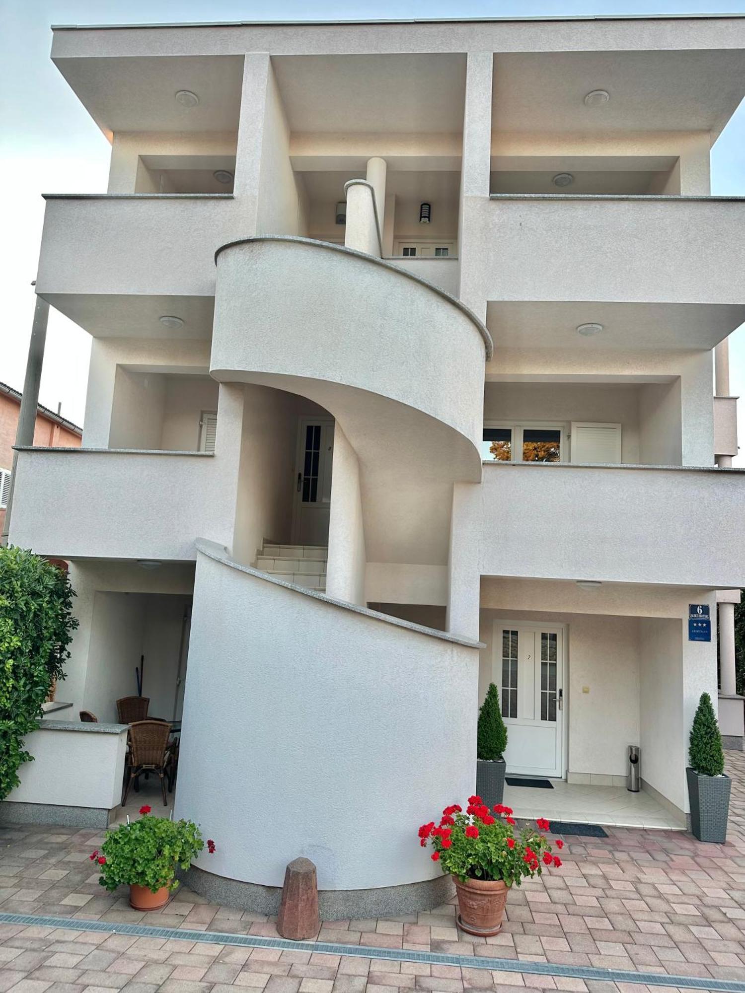 Apartmani Samec Novalja Dış mekan fotoğraf